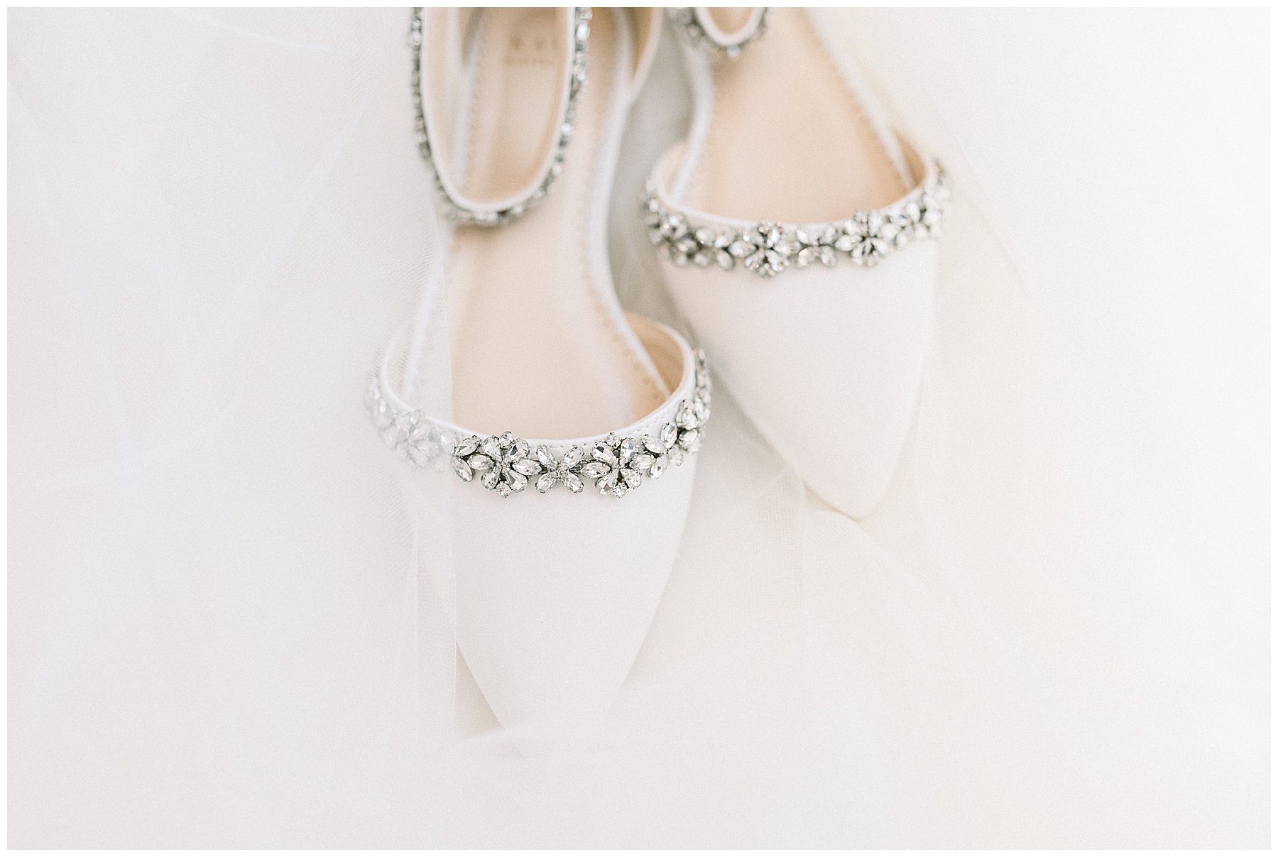 bride shoes wedding